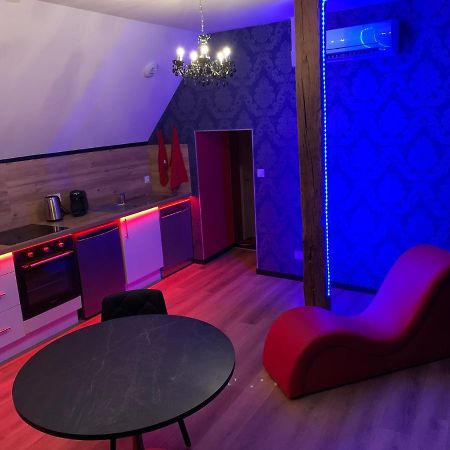 Love Room Avec Jacuzzi Prive Bonnetable Eksteriør billede